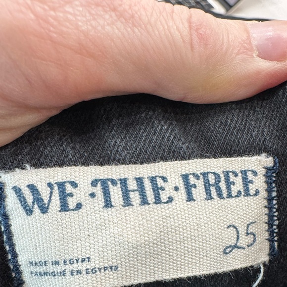 FREE PEOPLE WE THE FREE Black Stretchy Flared Jeans Size 25 GUC - Picture 4 of 5